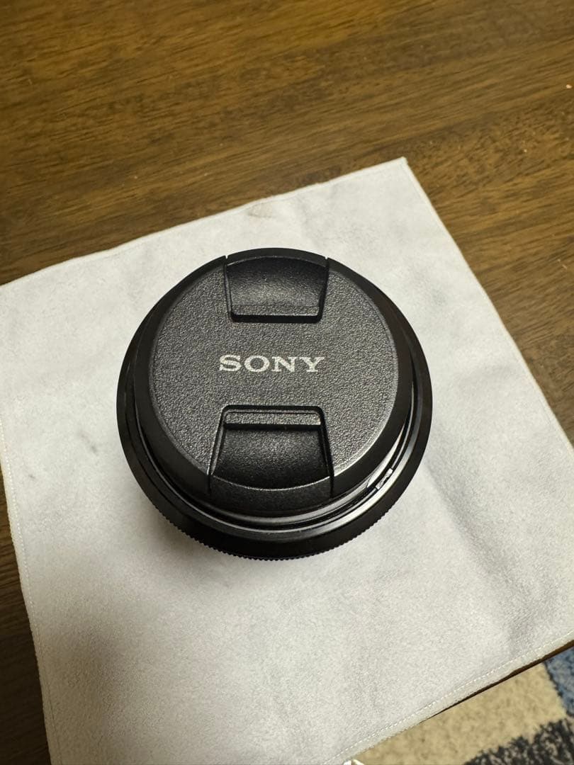 Sony FE 28-70mm f/3.5-5.6 レンズ