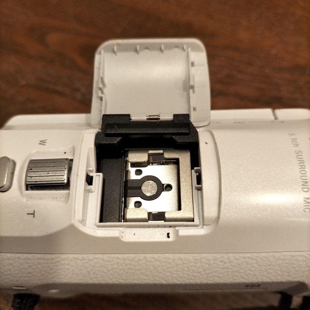 【中古品】ハンディカム　SONY HDR-CX680　ホワイト　白　動作未確認