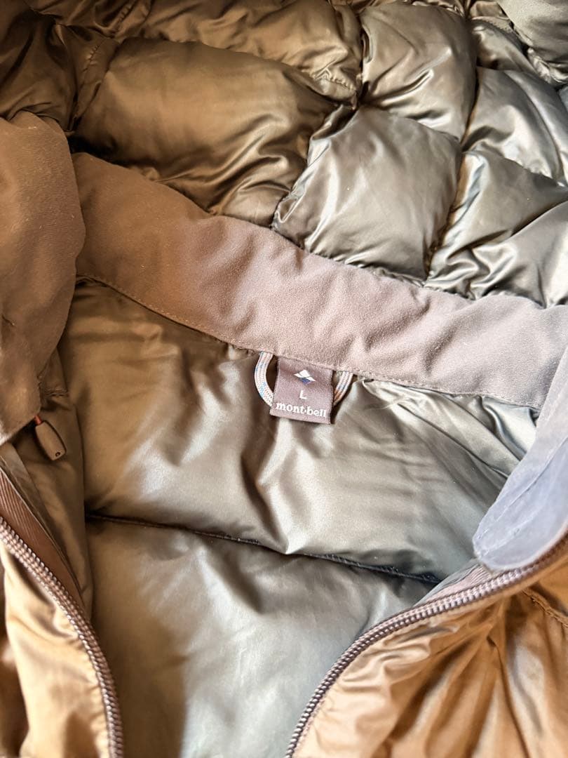 モンベル　ライトアルパインダウンパーカ　オリーブ