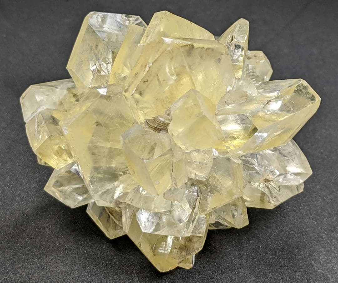 セレナイト ジプサム カナダ産 鉱物標本