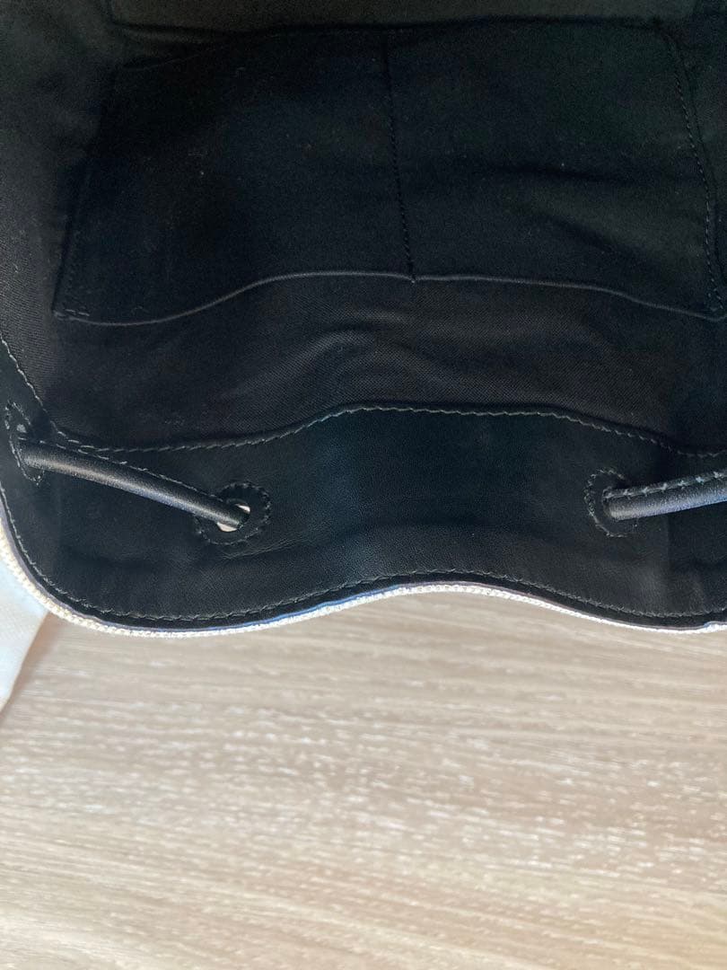 バレンシアガ　巾着バック　バケツバック