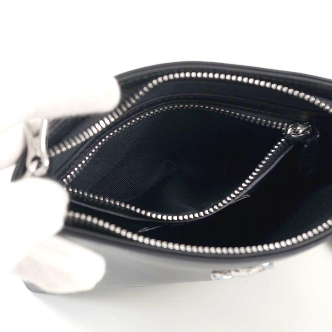 E*i様 ヴィヴィアン　ブラックレザーショルダーバッグ　男女問わずいけます！　レ