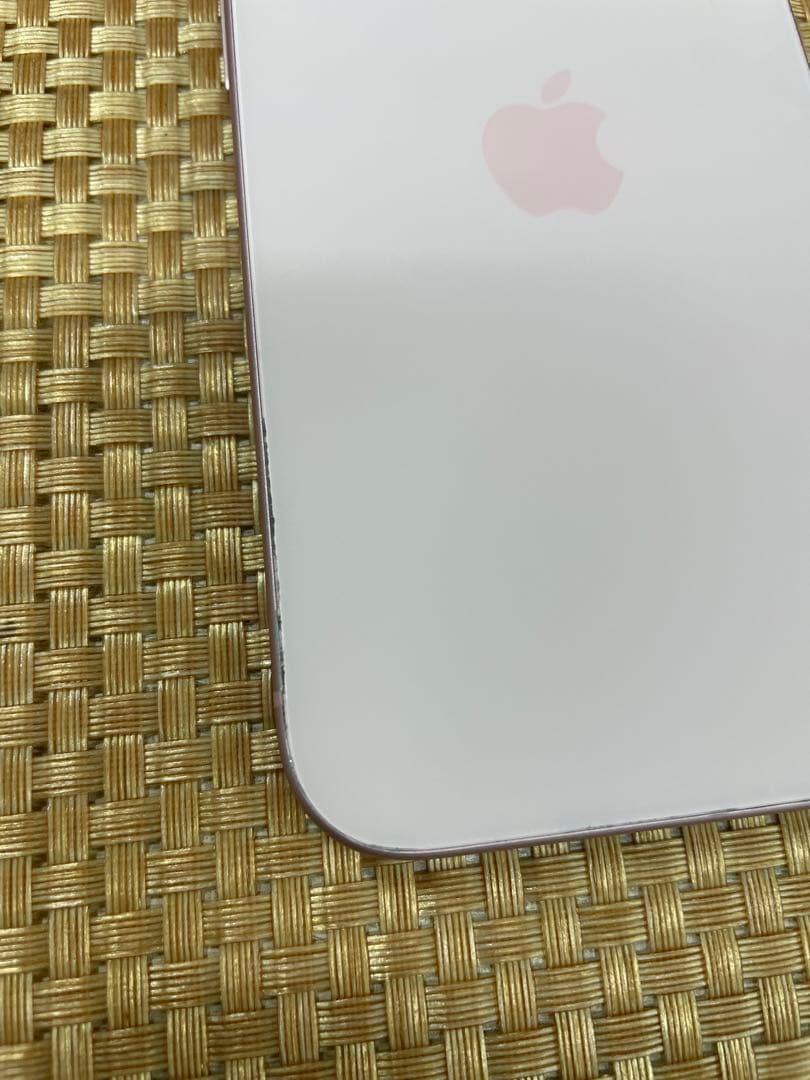 iPhone 15 128 GB ビングSIMフリー【5506】