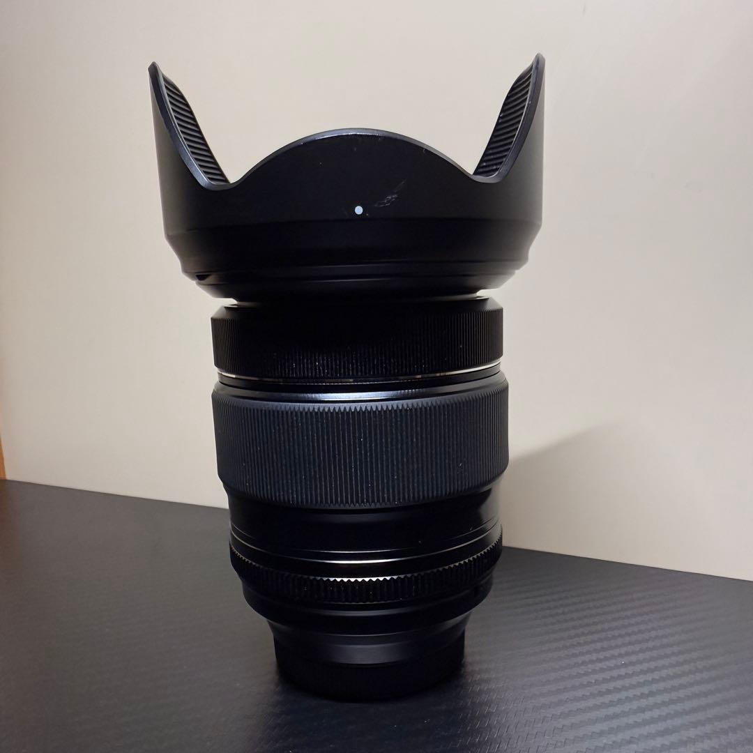 XF 16-55mm F2.8 R LM WR レンズフード付き