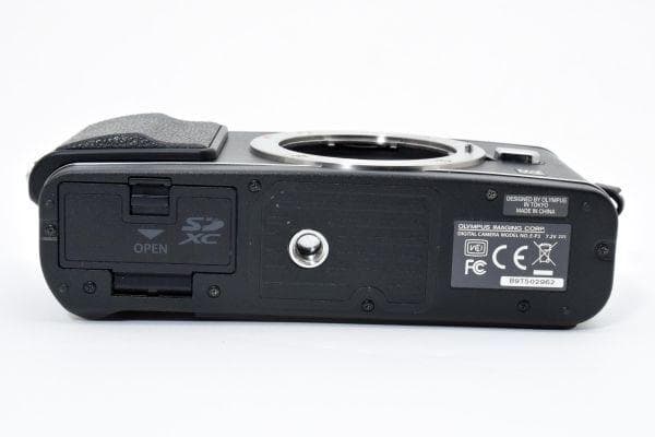 オリンパス OLYMPUS PEN E-P3 ボディ　《ショット数3986回》