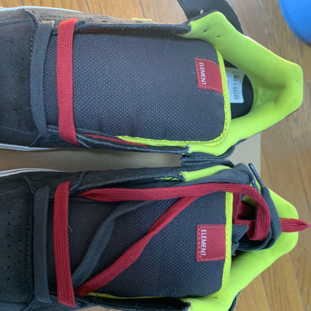 element GLT2 サイズ28.5 色　木炭ライムレッド