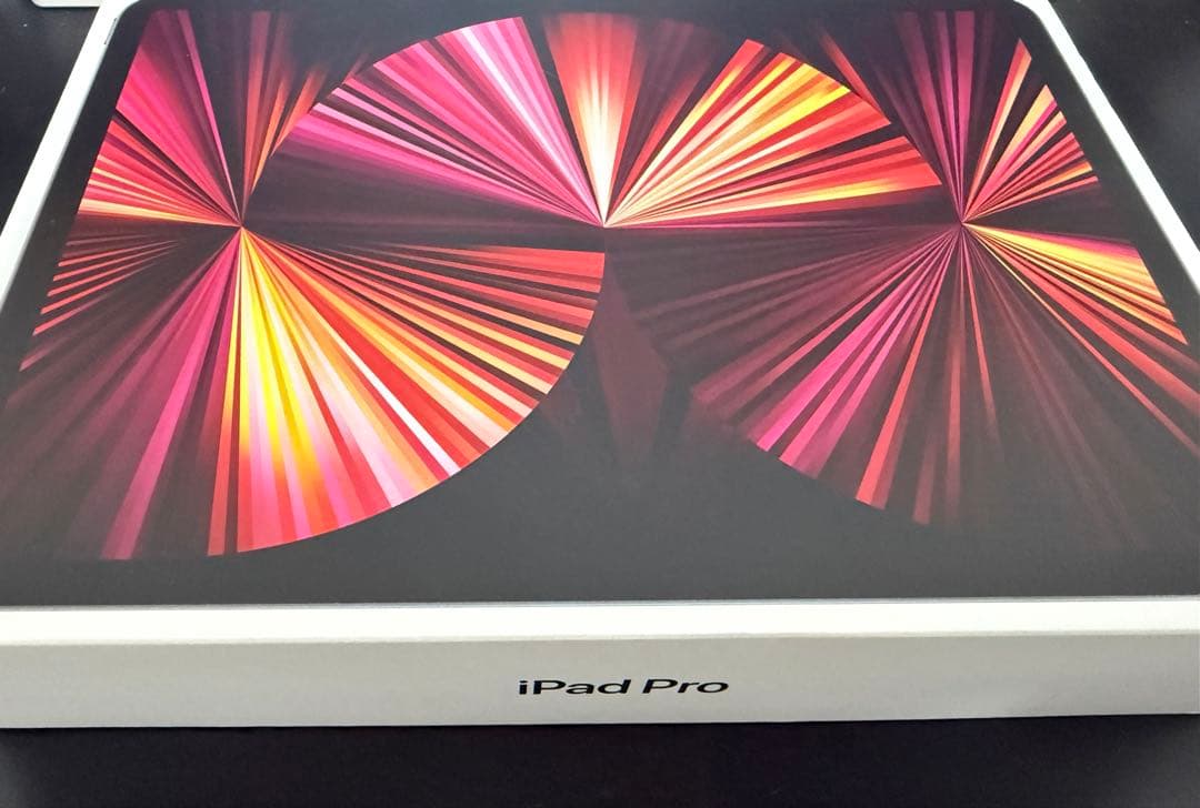 iPad Pro 11インチ第3世代（Apple純正キーボード付き）