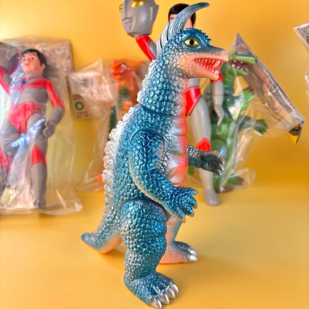 ブルマァクの怪獣シリーズ★アーストロン Gカラー 帰ってきたウルトラマン未開封品