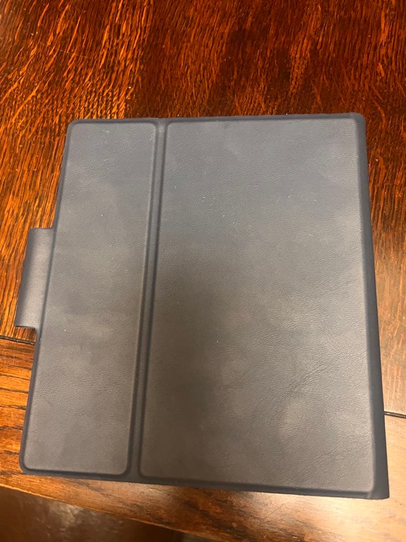 Bigme B751C 7インチ 電子書籍リーダー 本体と付属品