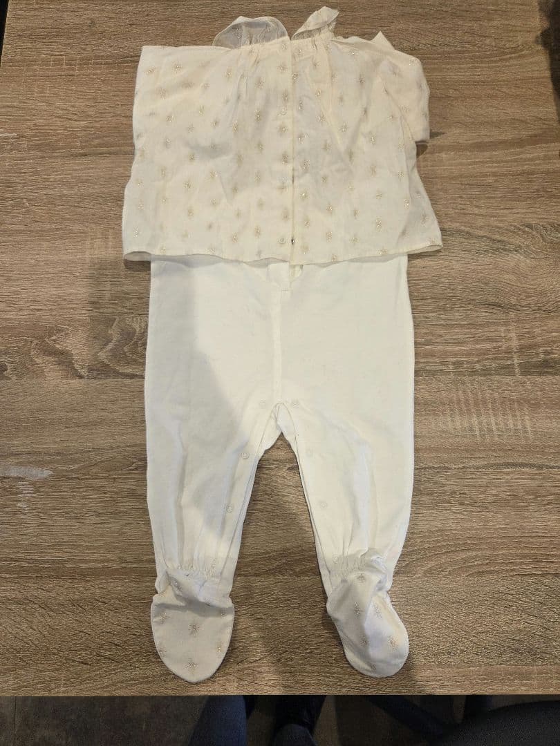 Dior 星柄ロンパース 6M