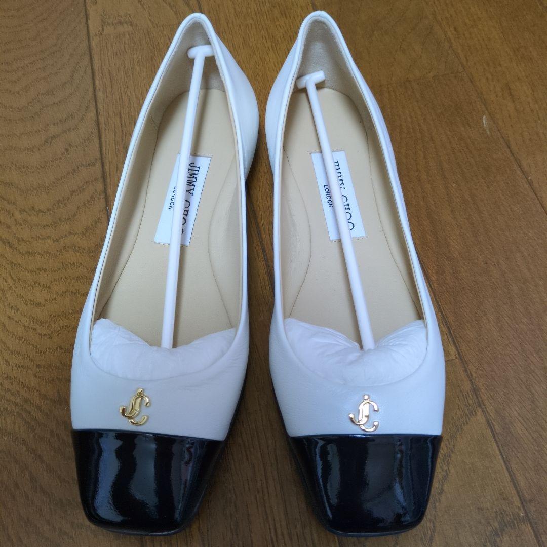 ジミー・チュウ　フラットシューズ