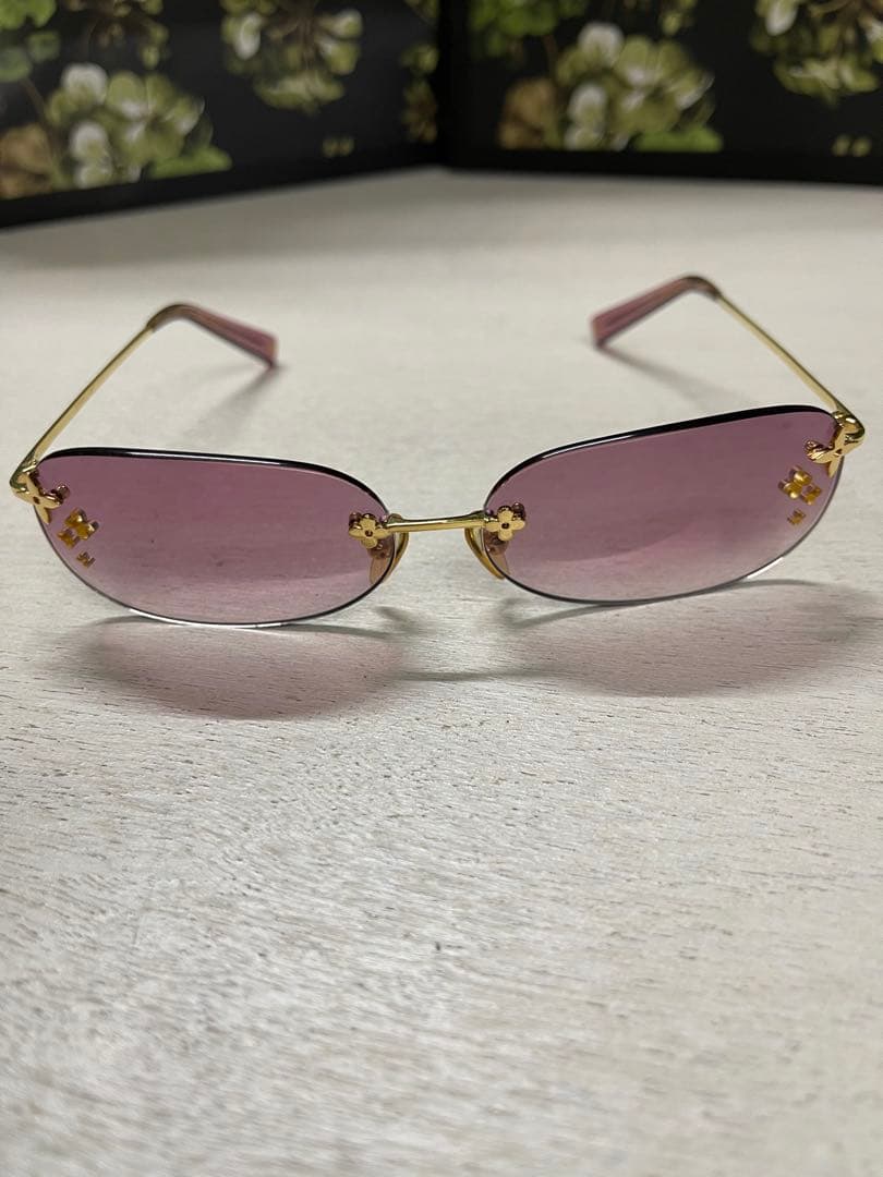 ルイ・ヴィトン デスマヨ レクタングル サングラス