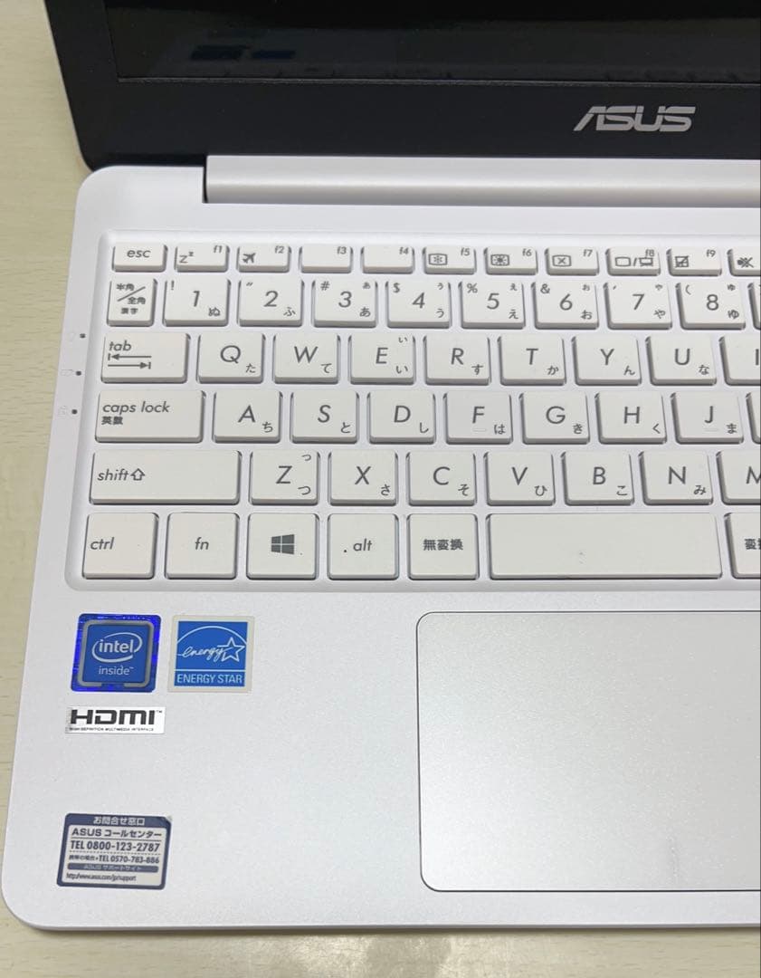 美品 ASUS エイスース ノートPC E203MA-4000W パールホワイト