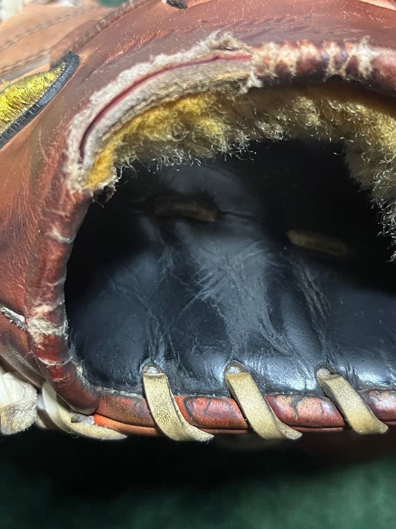 硬式左投げ投手用グローブ　ミズノプロ