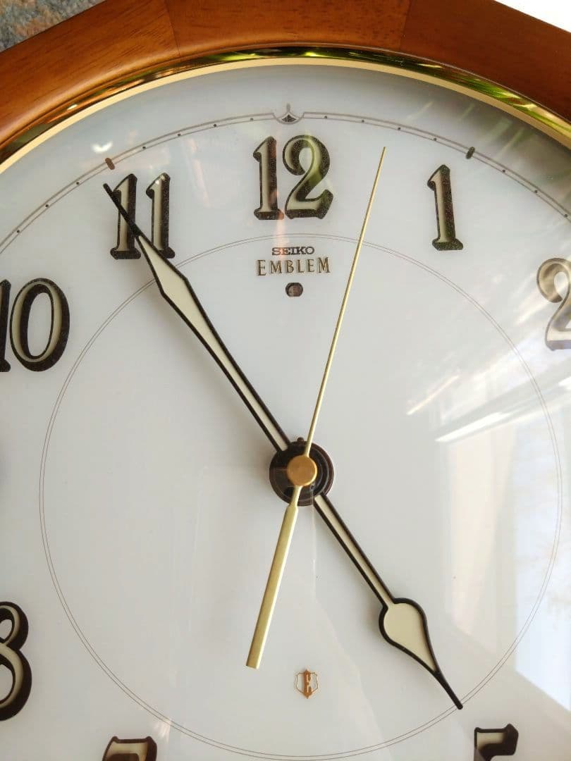 セイコー ／SEIKO 壁掛け時計　EMBLEM　エンブレム　定価3万