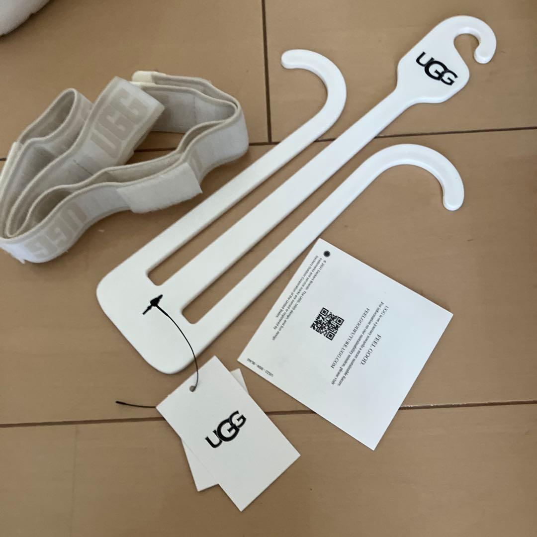 【新品未使用】UGG アーイヤーaww yeah サンダルホワイト厚底