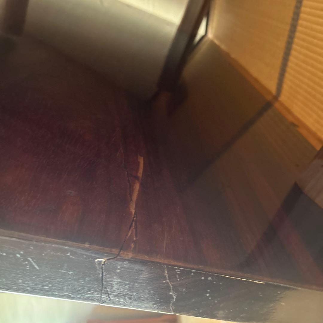 紅紫檀の座卓、ひび割れあり