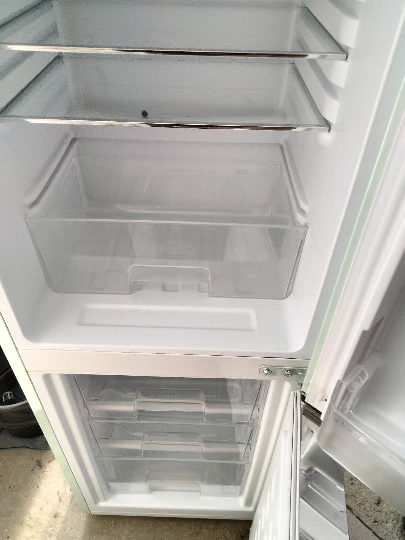 はまさき近隣地域発送無料　アイリス　130L冷蔵庫 PRR-142D-LG