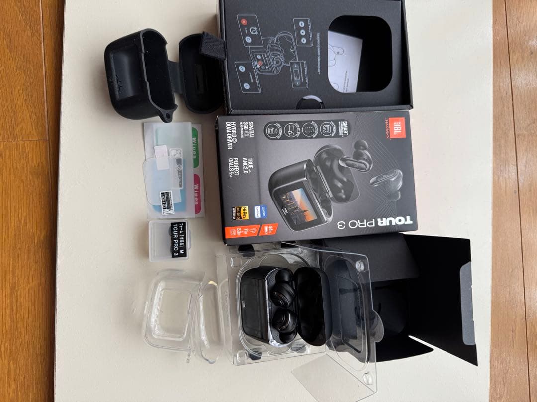 ★美品おまけ付★JBL TOUR PRO 3 ワイヤレスイヤホン　ブラック