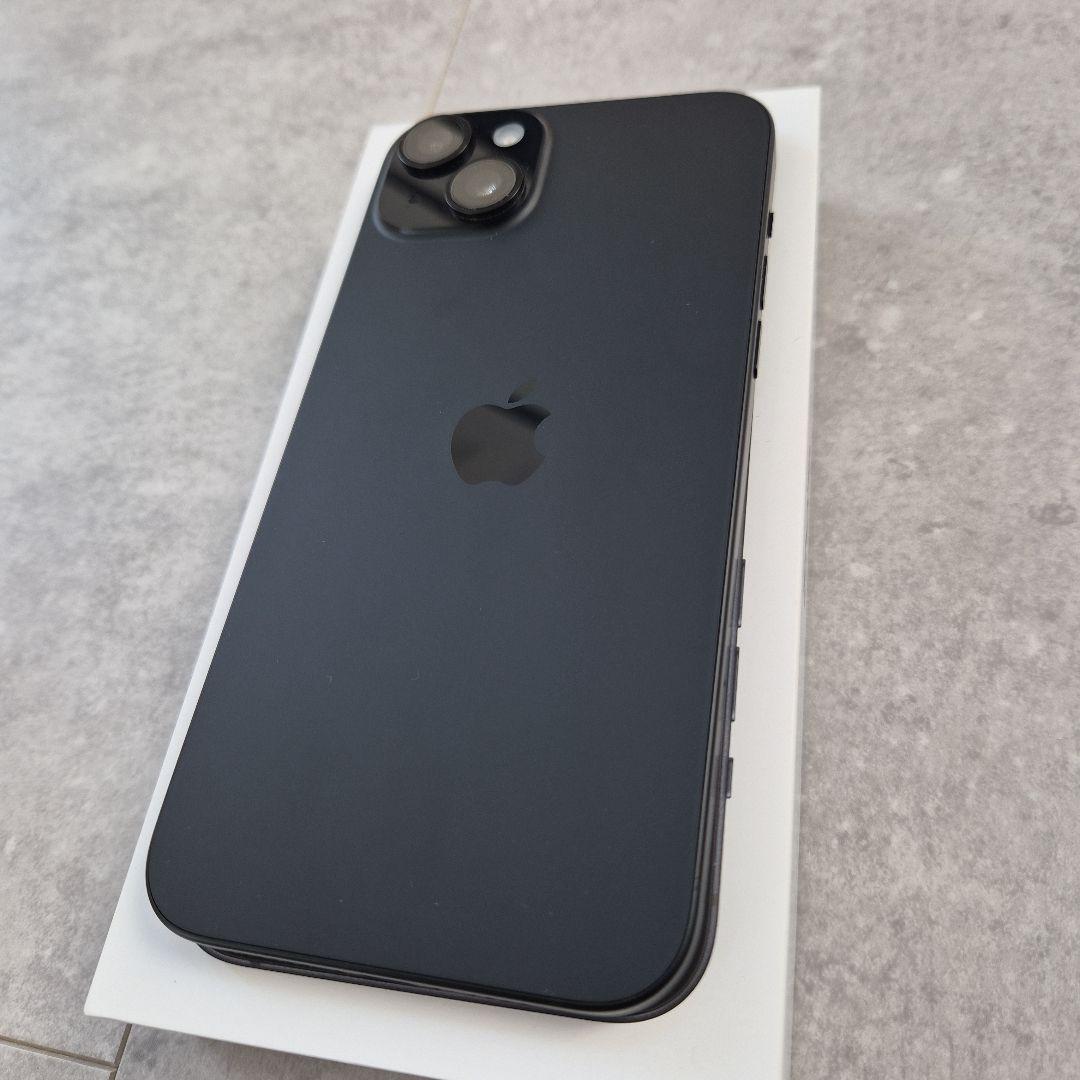 iPhone15 plus ブラックSIMフリー+純正アクセサリー付