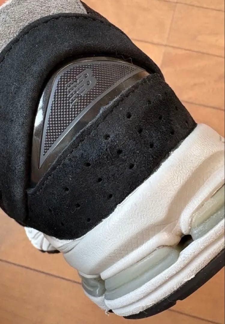 【美品】New Balance 2002R サイズ25㎝