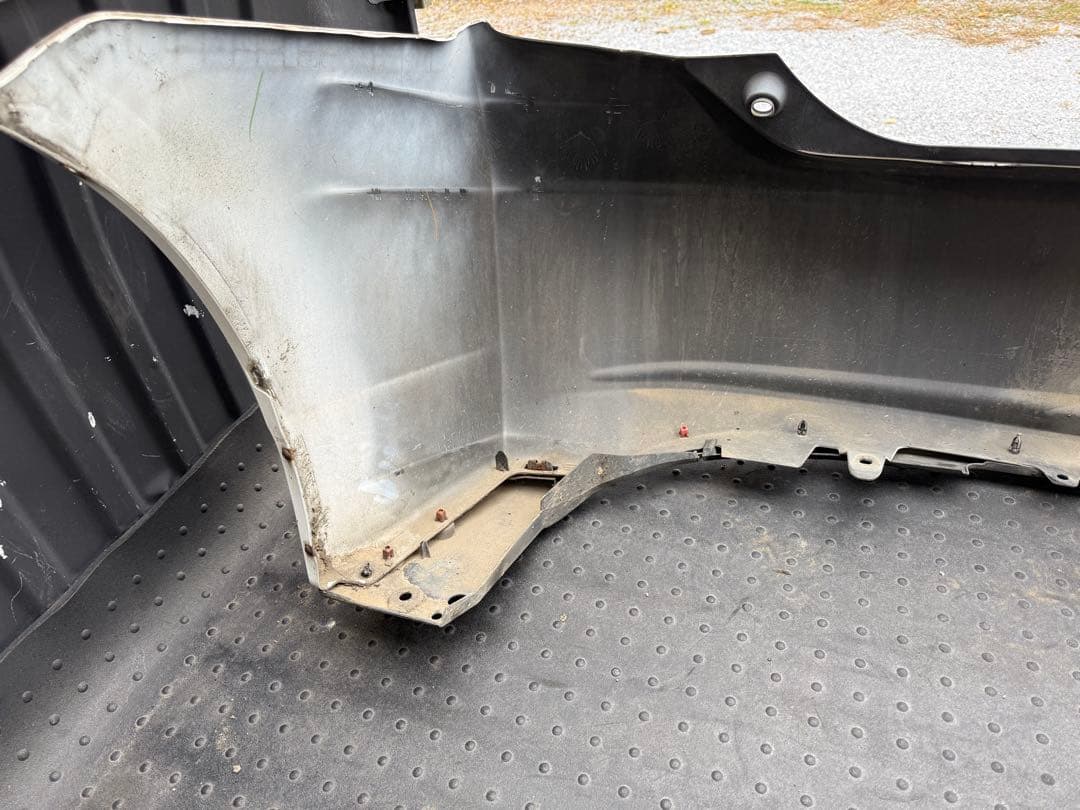 トヨタ　プリウス 30 純正リアバンパー　パールホワイト　中古品