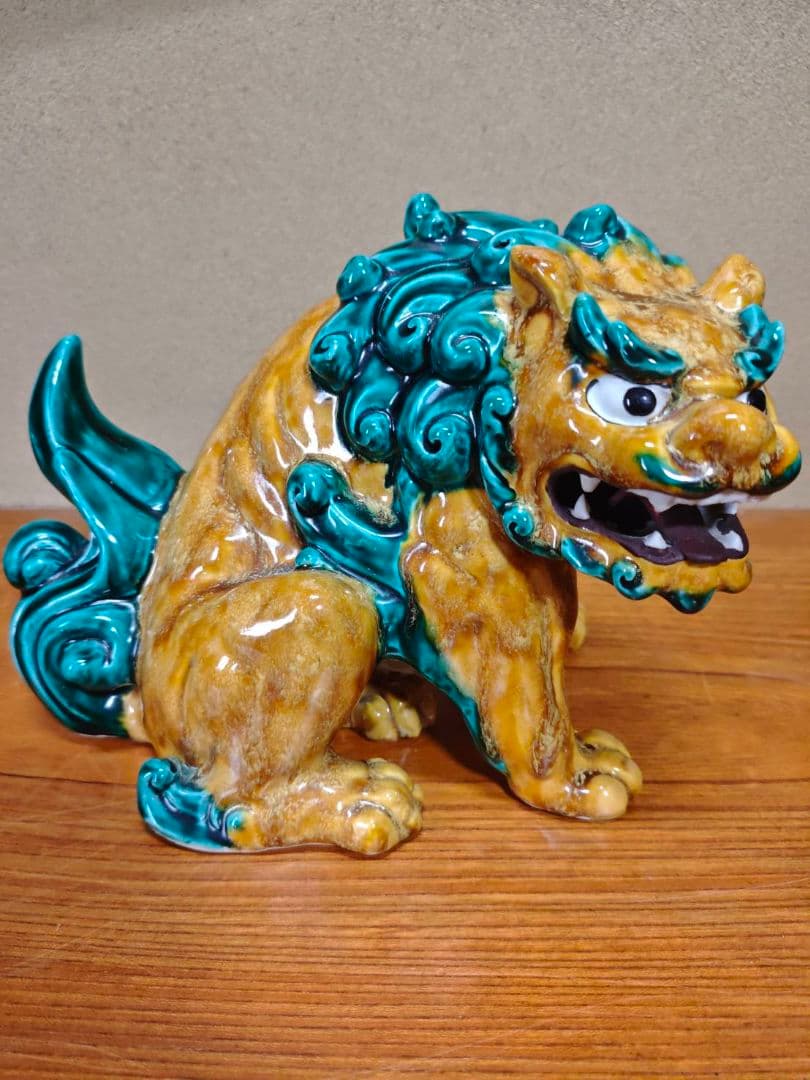 浅蔵 五十吉 九谷焼 陶器製 獅子の彫刻 置物 木箱付き