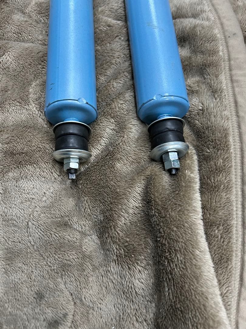 M*S様 510ブルーバード カヤバ　リアショックアブソーバー　早いもの勝ち！