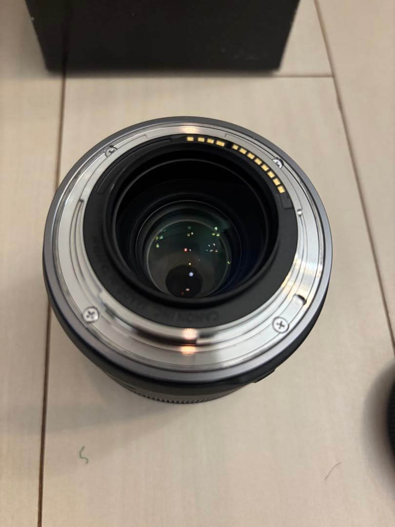 Canon RF35mm F1.8 MACRO IS STM（フィルター付）