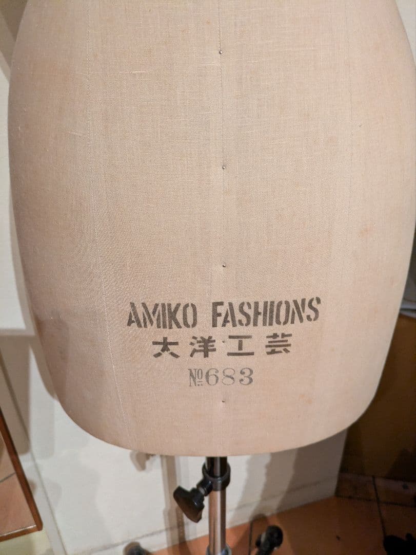 (株)大洋工芸アミコファッションズの10号MISSY体型のトルソーピン刺し可能