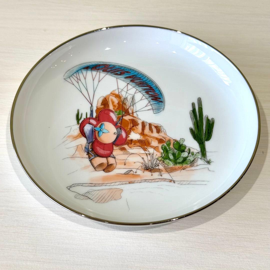 【新品/未使用】ルイ・ヴィトンヴィヴィエンヌアシェット4 GI0651