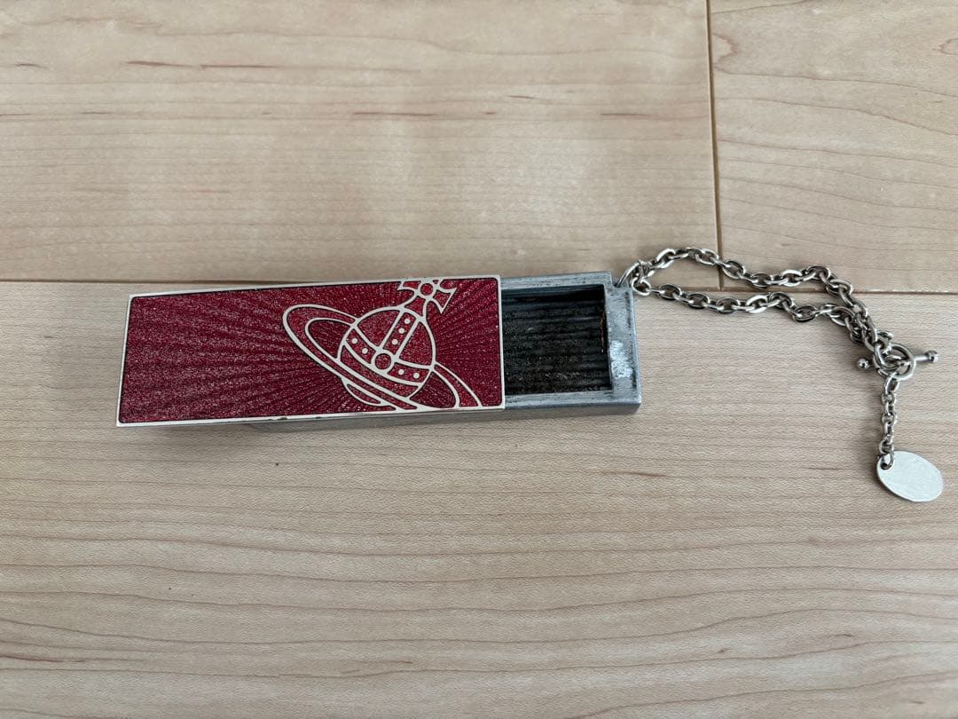 ヴィヴィアンウエストウッド スライド式携帯灰皿