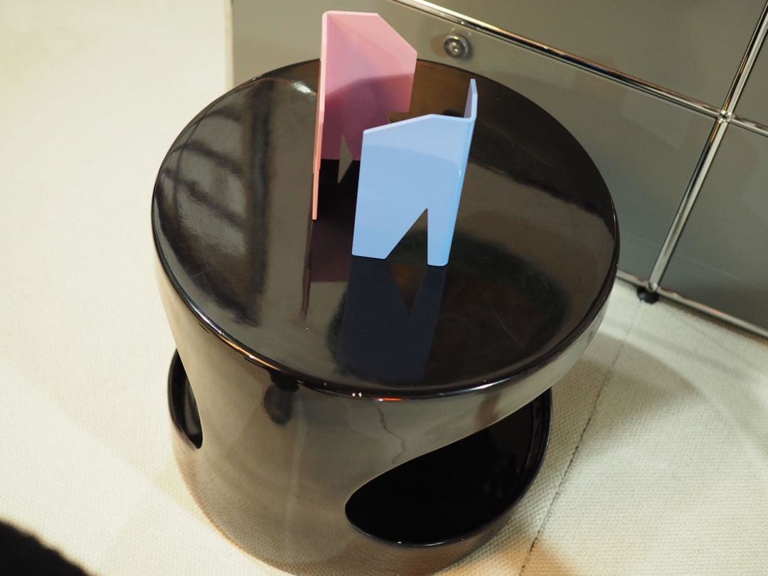 スペースエイジ　サイドテーブル　FRP