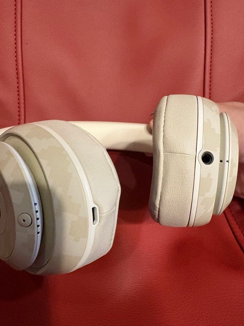 Beats ワイヤレスヘッドホン ベージュ