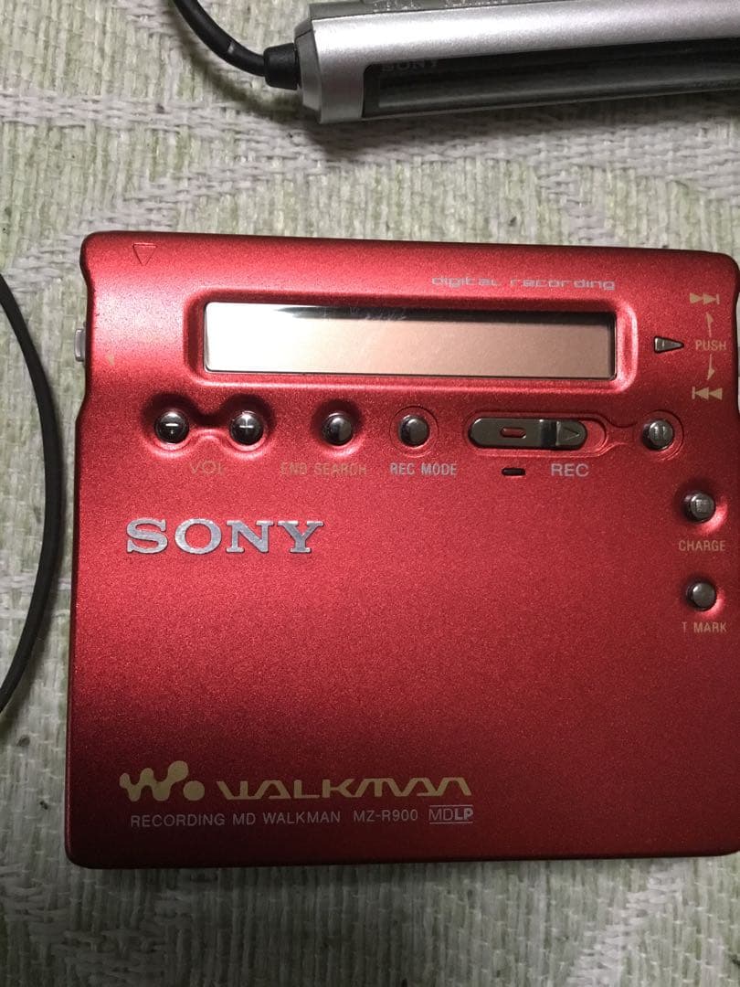 美品 SONY MZ-R900 WALKMAN ソニー MDウォークマン 赤