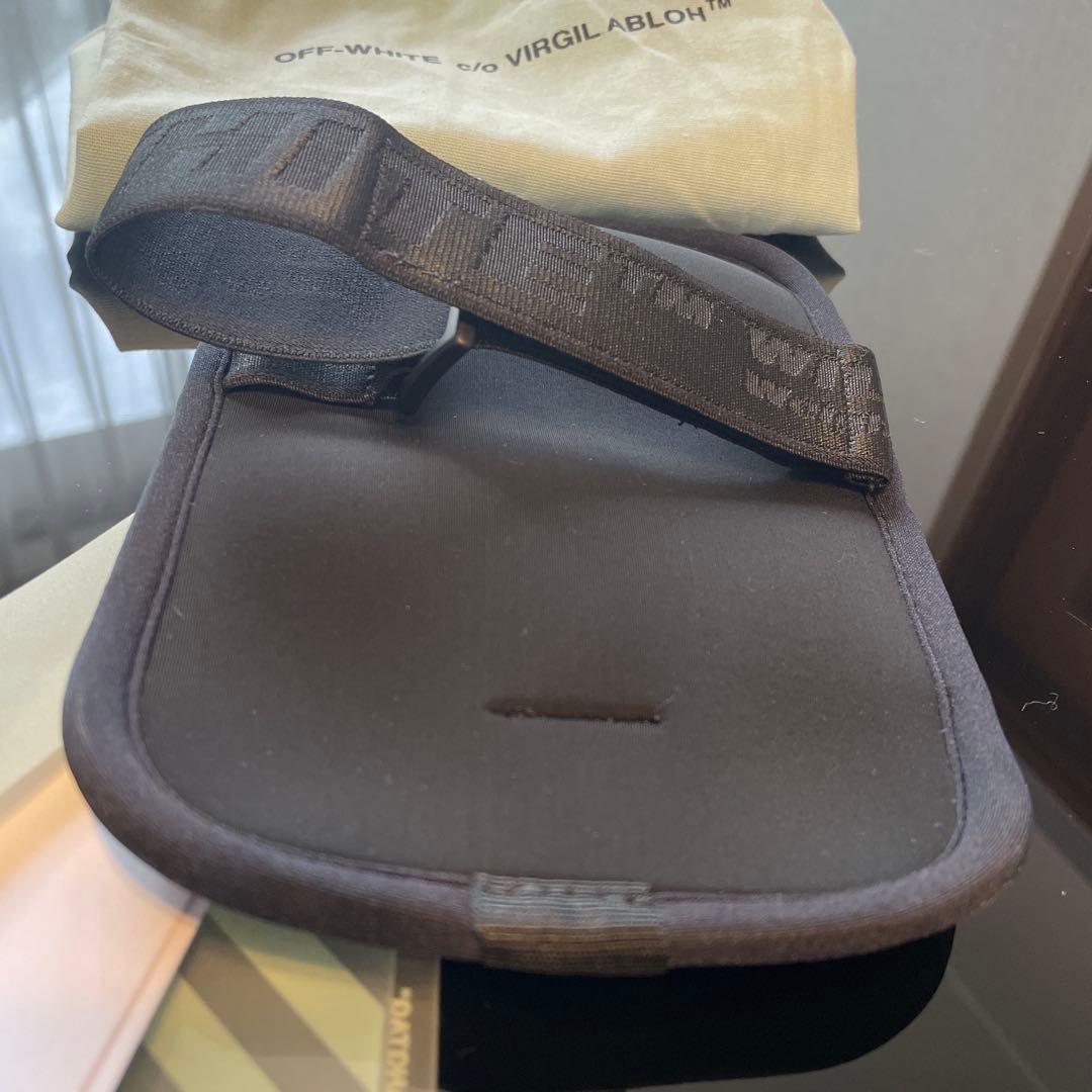 Off-White オフホワイト ポーチ　ARM　Pouch　ミニバック