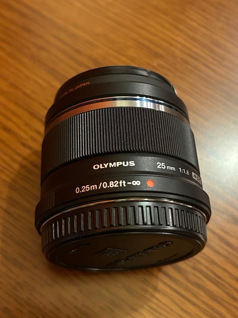 M.ZUIKO DIGITAL 25mm f1.8レンズ　ブラック