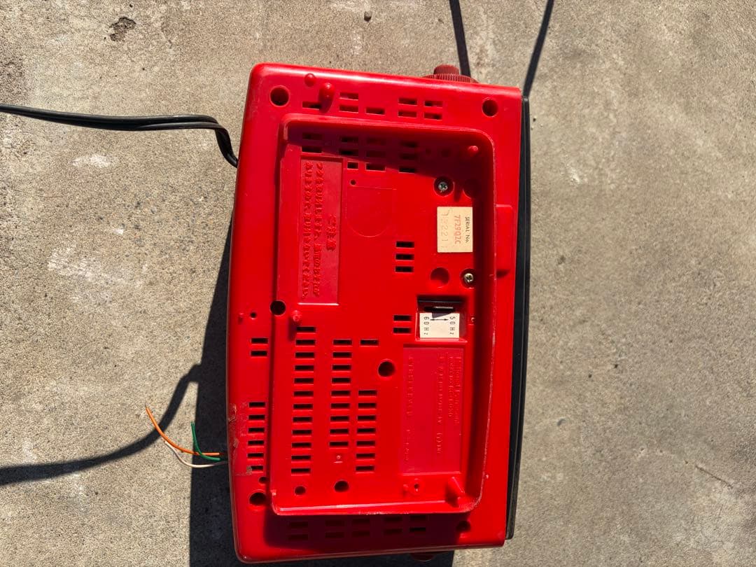 ナショナル　パタパタ時計　赤　レトロ ラジオチューナー　置き時計