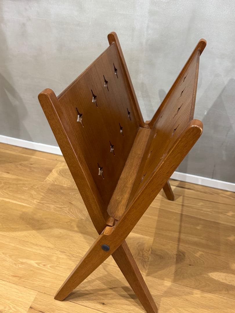 マガジンラック ACME Furniture BROOKS BOOK STAND