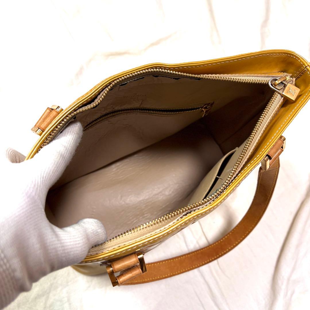 Louis Vuitton ハンドバッグ ヴェルニ モノグラム イエロー