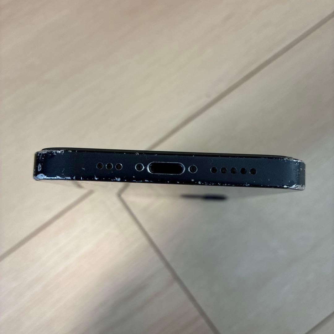 【割れなし】iPhone 12 ブラック 本体 128GB 保護フォルム付