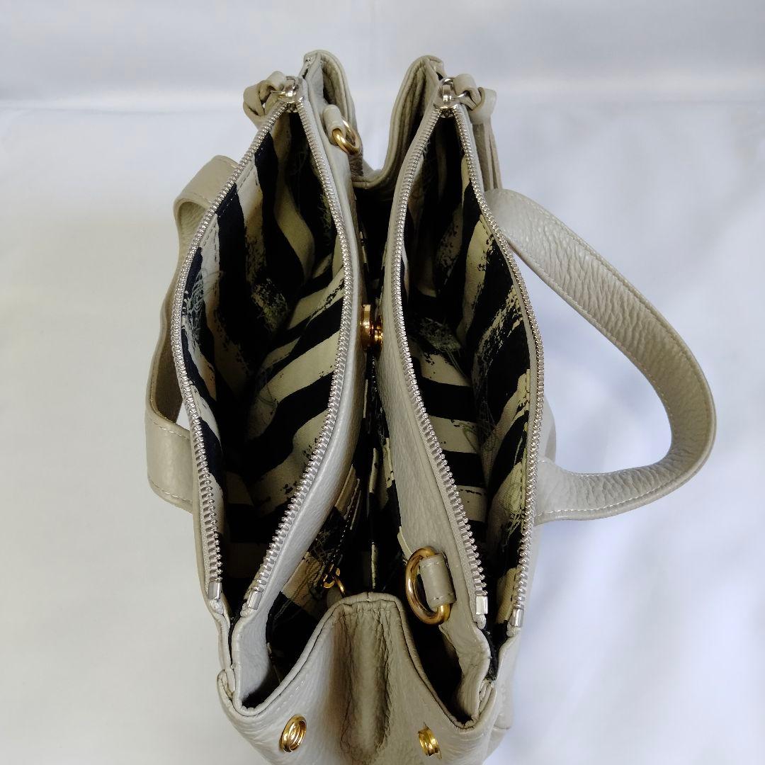 ヴィヴィアンウエストウッド ショルダーバッグ ハンドバッグ グレー オーブ