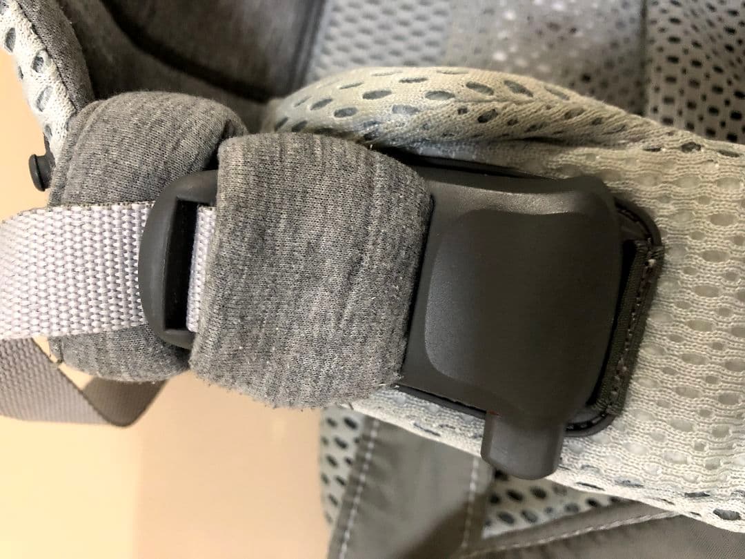 BABYBJÖRN ベビービョルン　抱っこ紐　ハーモニー グレー