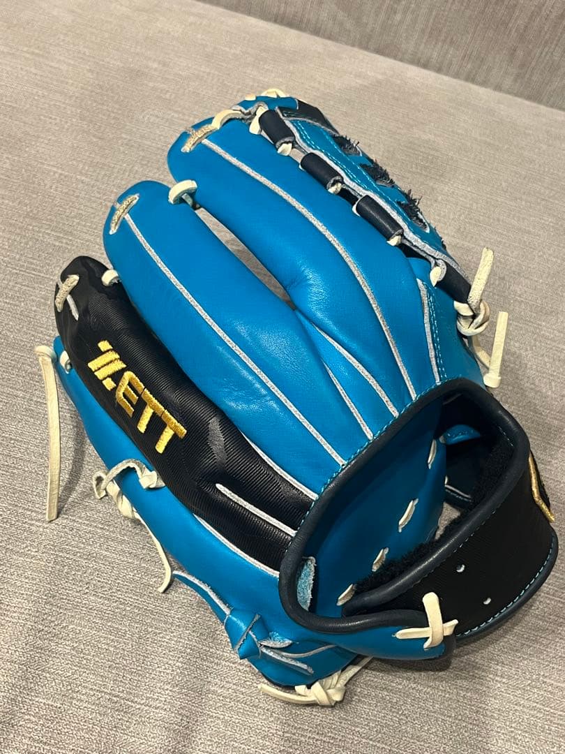 ZETT 軟式グローブ 青/黒 編み込みデザイン