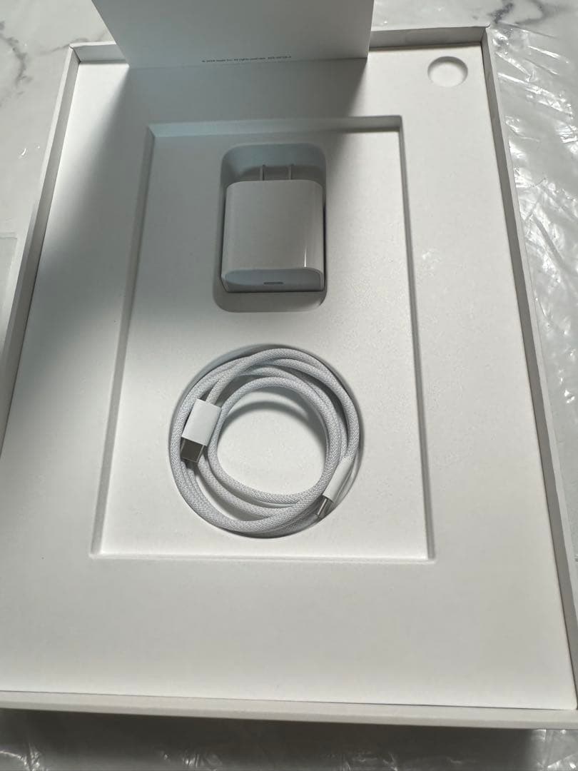 新品未使用品　Apple iPad 第10世代　64GB Wi-Fi シルバー