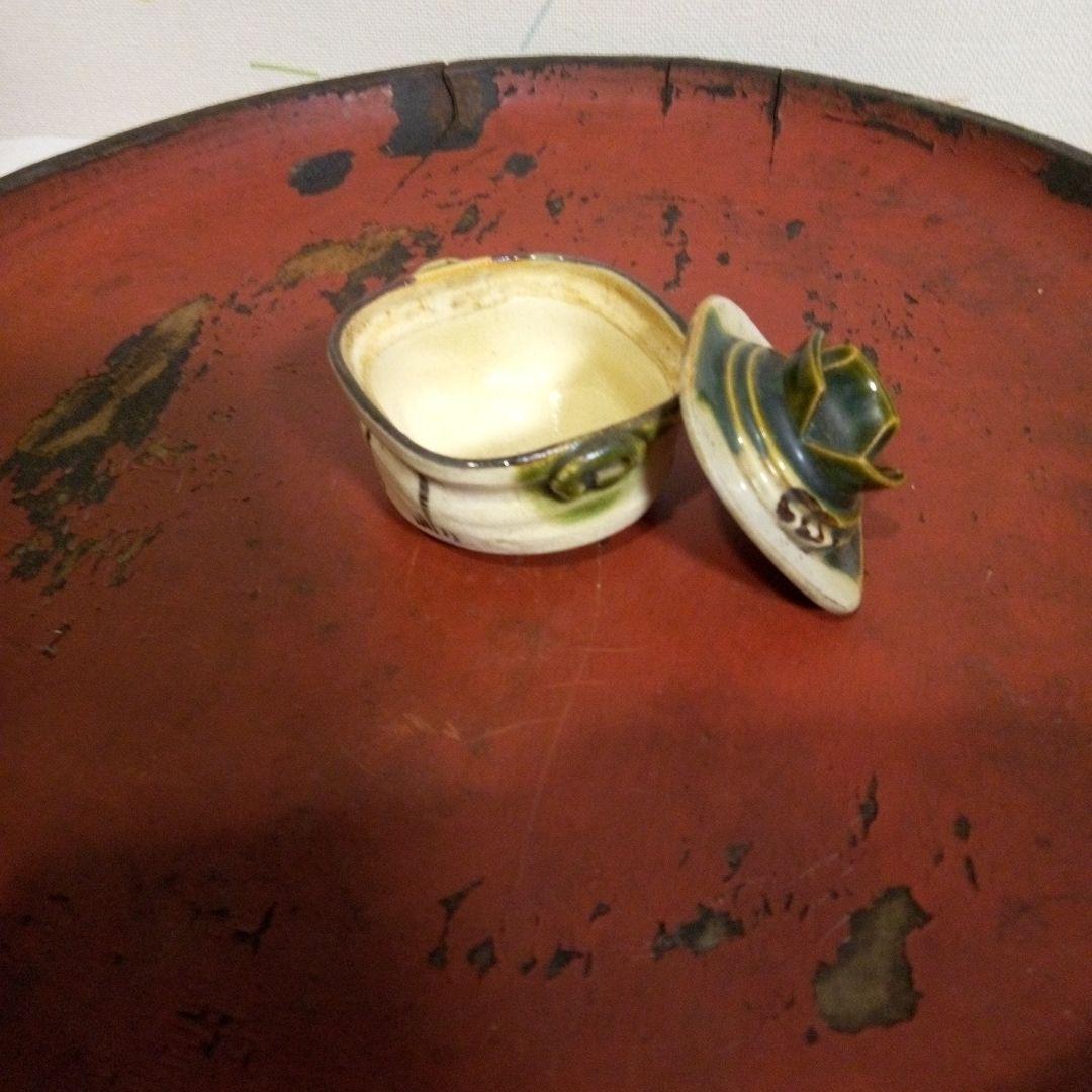 古い織部の香合