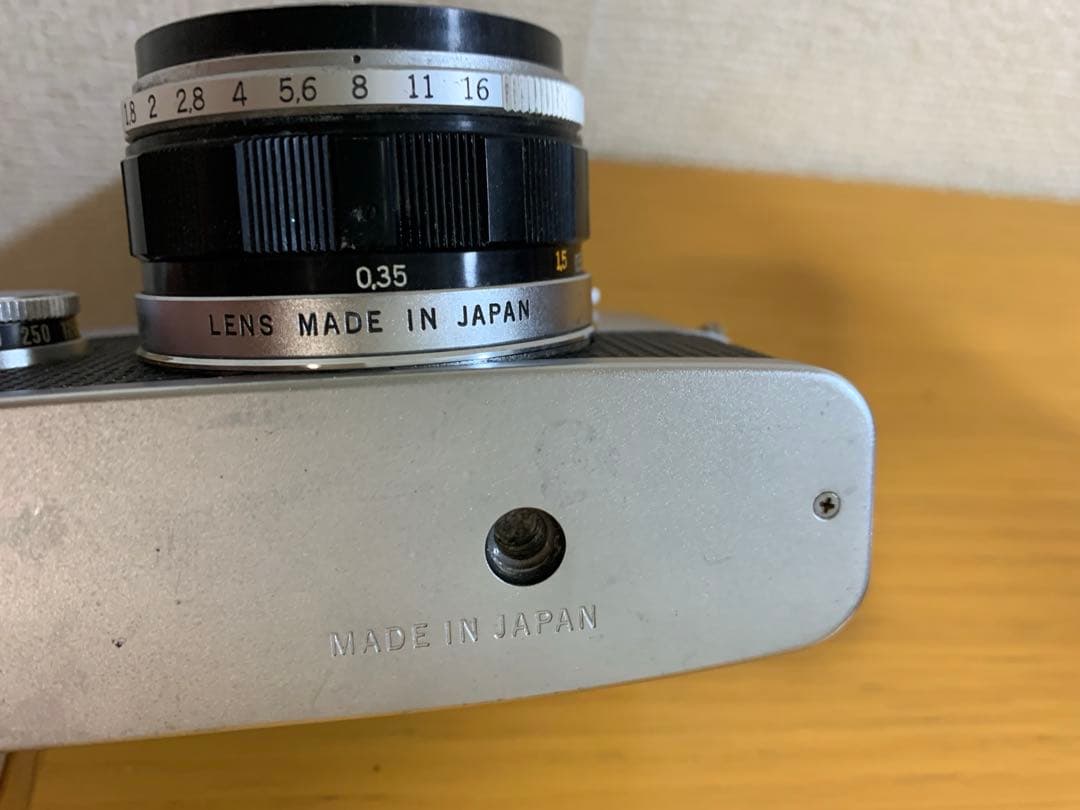 現状品　OLYMPUS PEN FTズイコ－ レンズ付き