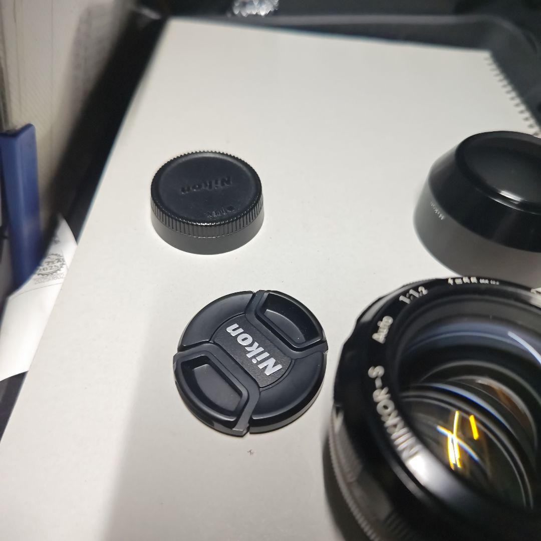 Nikkor-S auto 55mm f/1.2 +F→Zアダプター+フード
