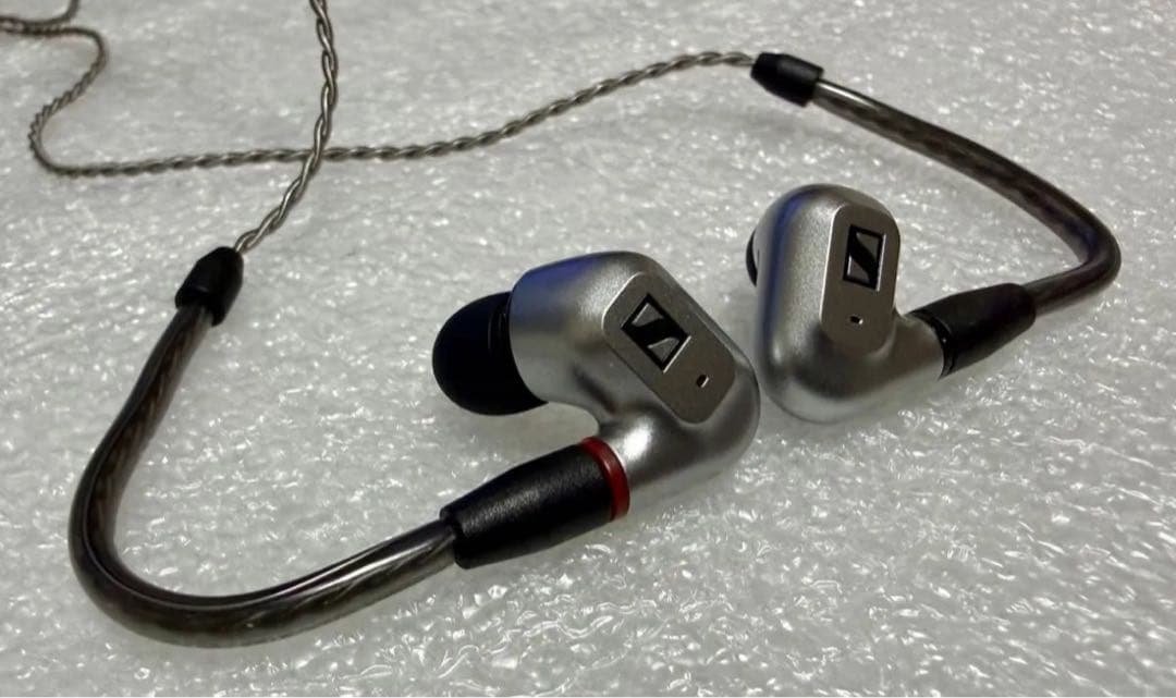 イヤホン Sennheiser IE 200 Silver Edition