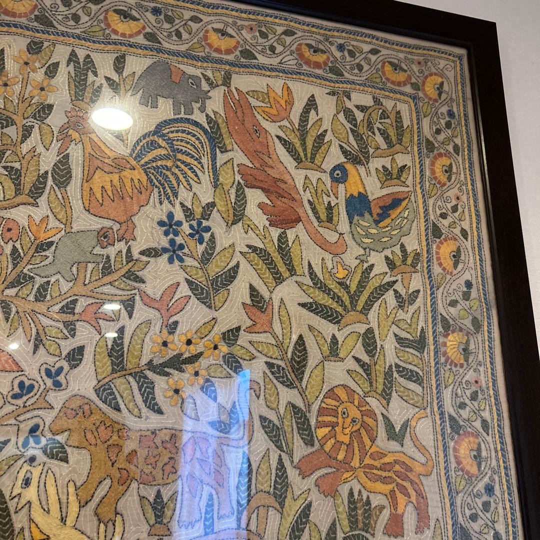 5月末まで 大きな額装 インドの伝統的なハンドメイド総刺繍アート 花と動物